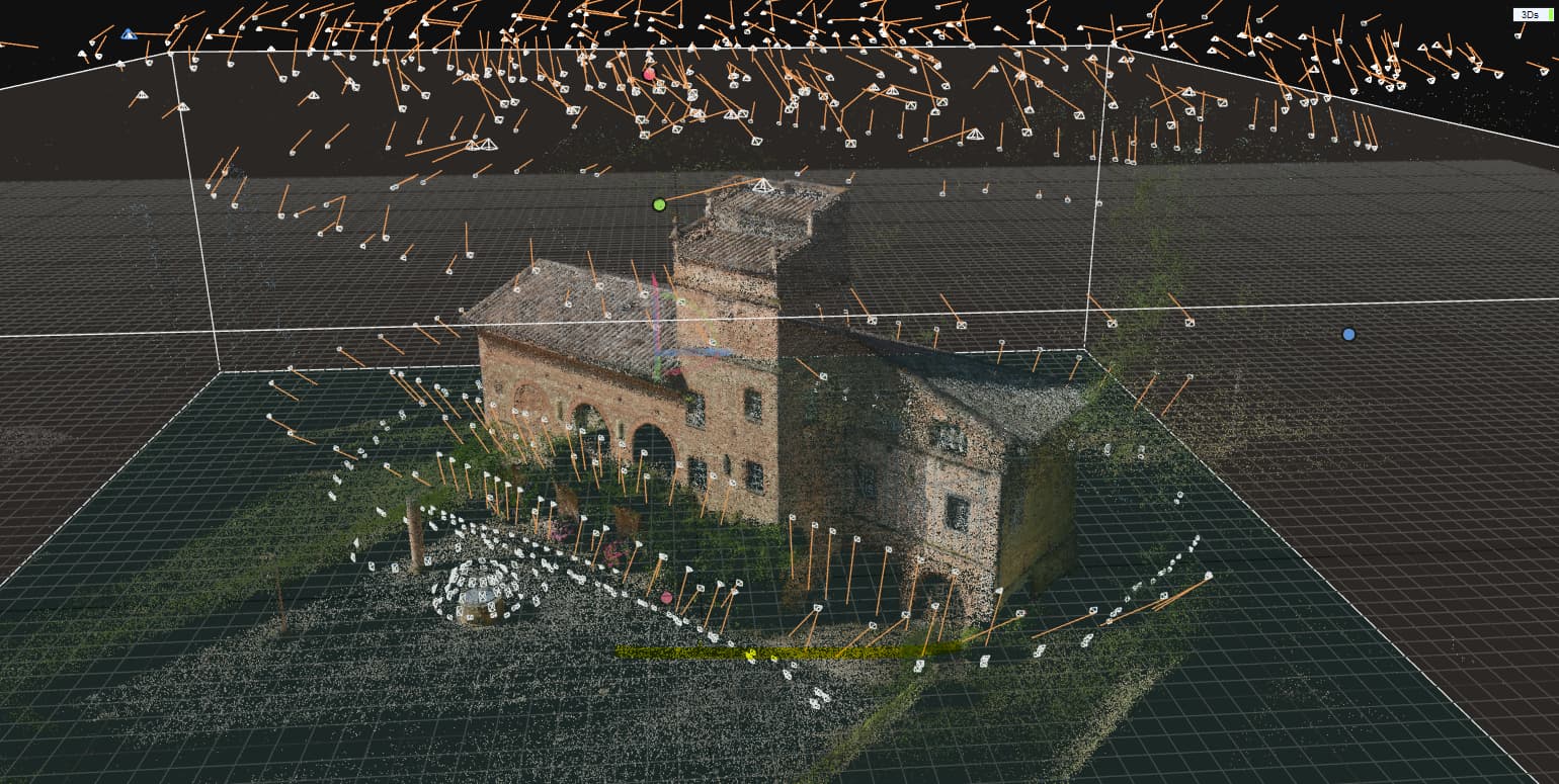 Nuage de points 3D d'un bâtiment reconstruit par photogrammétrie aérienne